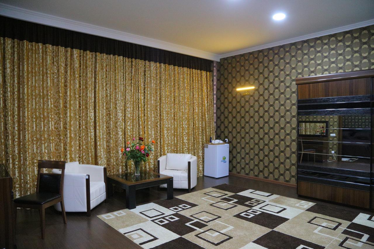 Sipehr Hotel Chkalovsk Екстериор снимка
